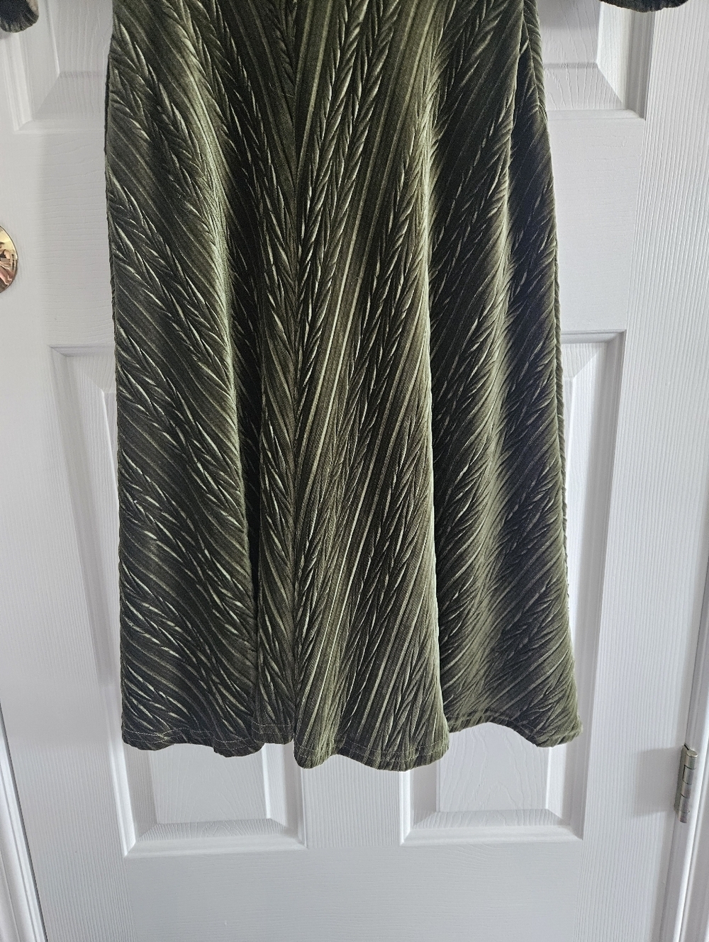 NWT VooDoo Vixen Olive Velvet Embossed/Quilted Swing Dress - Picture 4 of 13